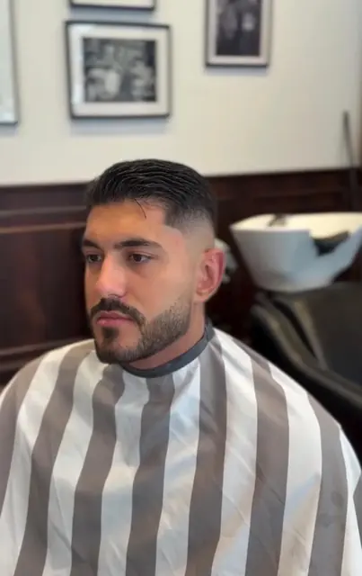RAZOR FADE, di tre quarti